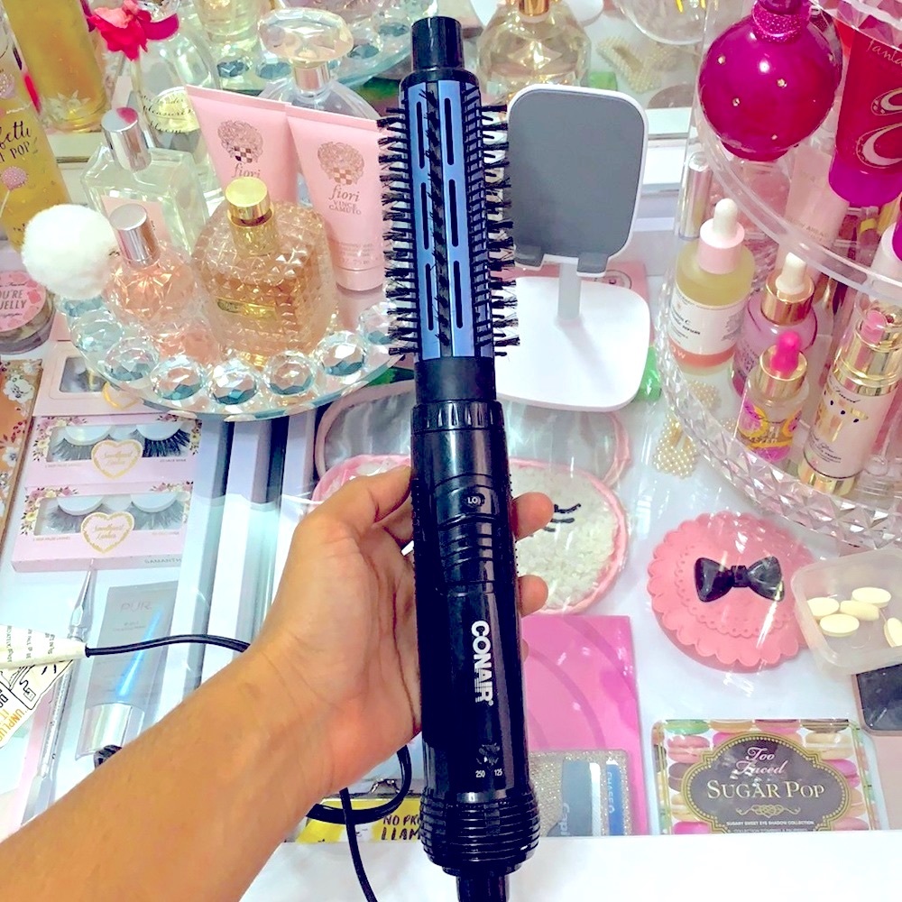 Conair hair brush. 🎀